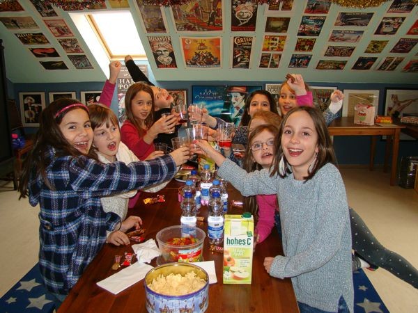 Kindergeburtstag mit der Mobilen Zauberschule – Foto 9
