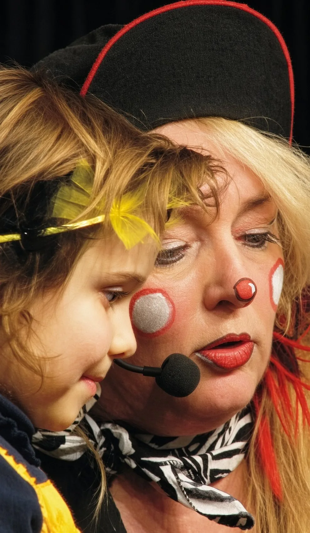 Zaubershow mit Zauberclown Maxi – Andrea Hardy